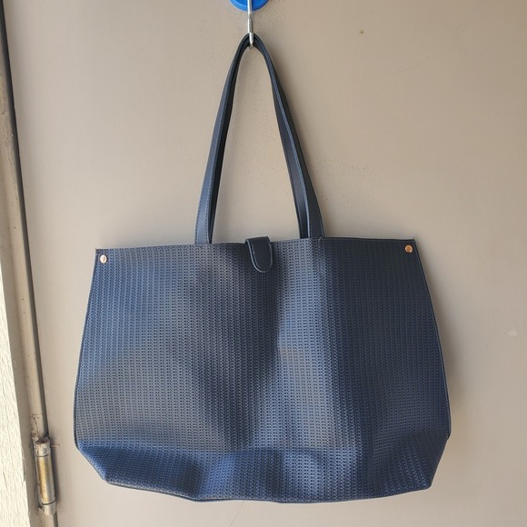 ULTA Beauty Large Tote Bag Navy Rose Gold Accent Tassel Snap Closure NWT - Picture 6 of 8